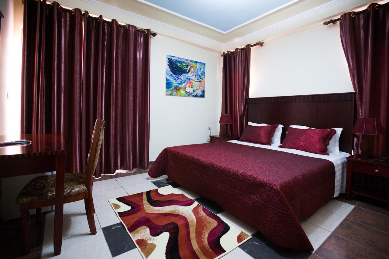 Orchidea Hotel Tiranë Ngoại thất bức ảnh