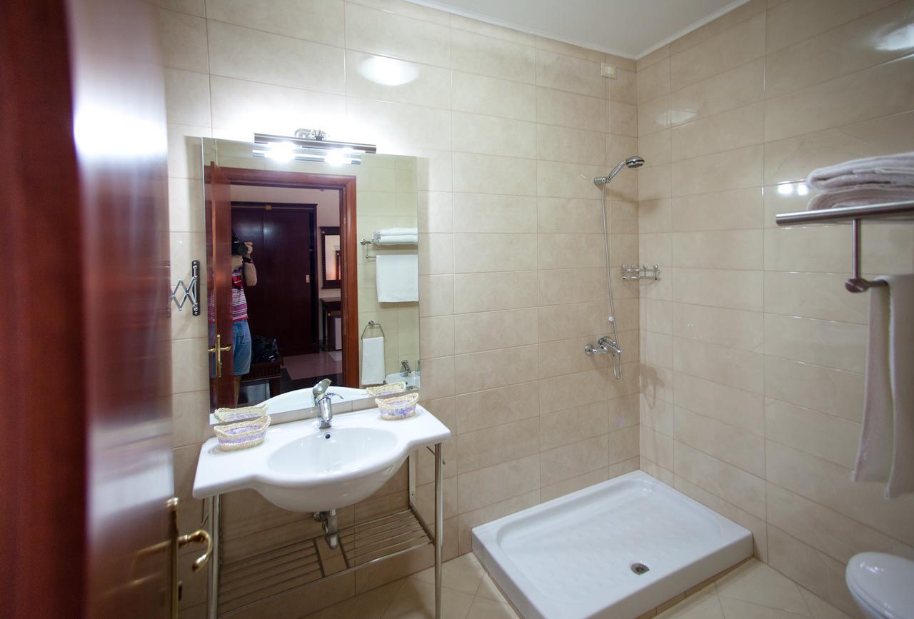 Orchidea Hotel Tiranë Ngoại thất bức ảnh