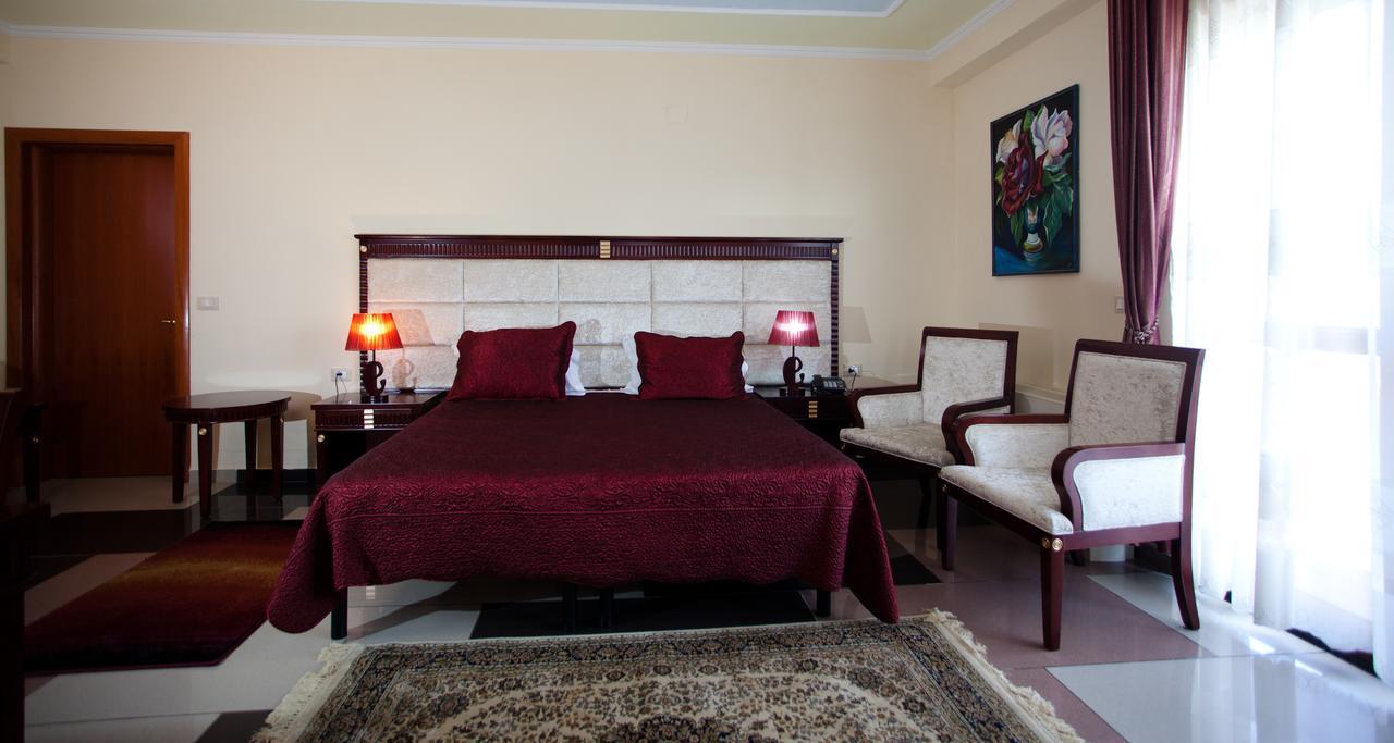 Orchidea Hotel Tiranë Ngoại thất bức ảnh